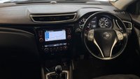 USED 2016 16 NISSAN QASHQAI 1.6 DIG-T N-Connecta SUV 5dr Petrol Manual 2WD Euro 6 (s/s) (163 ps) SERVICE RECORDS- SAT NAV - PARKING CAM - PAN ROOF