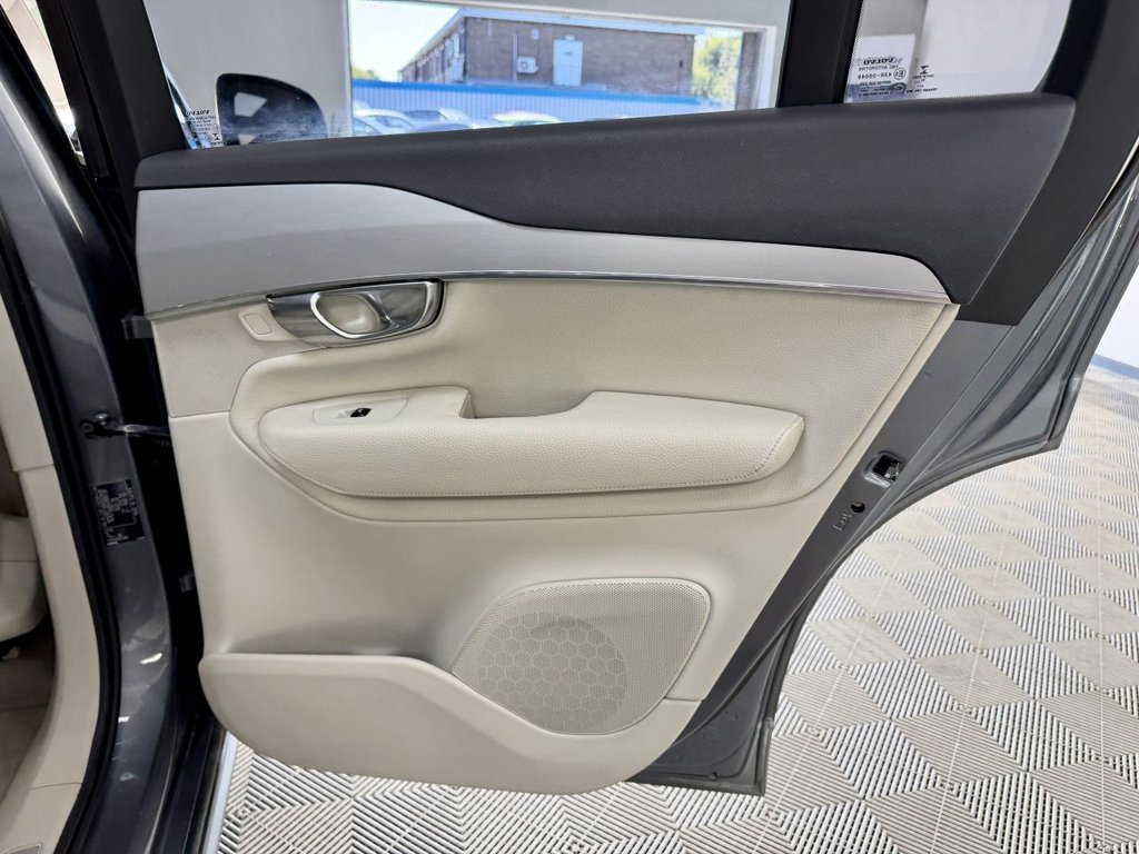 USED 2015 65 VOLVO XC90 2.0 D5 Momentum SUV 5dr Diesel Geartronic 4WD Euro 6 (s/s) (225 ps) 