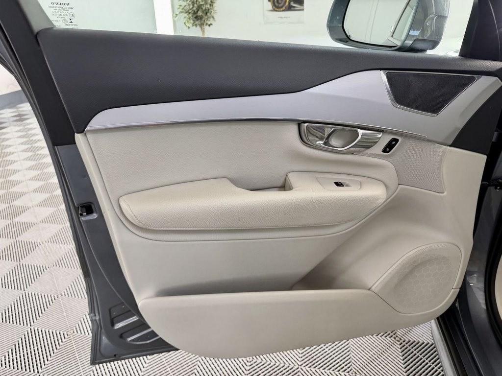 USED 2015 65 VOLVO XC90 2.0 D5 Momentum SUV 5dr Diesel Geartronic 4WD Euro 6 (s/s) (225 ps) 