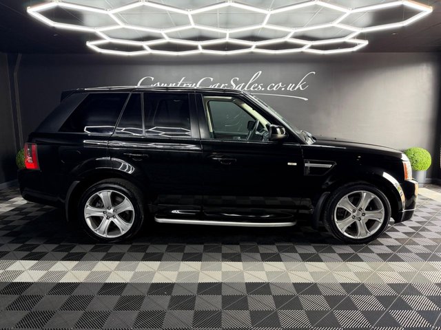 View our LAND ROVER RANGE ROVER SPORT