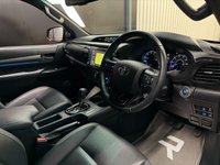 USED 2023 23 TOYOTA HI-LUX 2.8 D-4D Invincible X Pickup Double Cab 4dr Diesel Auto 4WD Euro 6 (s/s) (204 ps) Just been serviced at Toyota