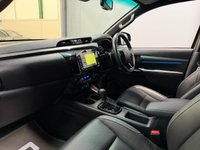 USED 2023 23 TOYOTA HI-LUX 2.8 D-4D Invincible X Pickup Double Cab 4dr Diesel Auto 4WD Euro 6 (s/s) (204 ps) Just been serviced at Toyota