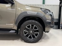 USED 2023 23 TOYOTA HI-LUX 2.8 D-4D Invincible X Pickup Double Cab 4dr Diesel Auto 4WD Euro 6 (s/s) (204 ps) Just been serviced at Toyota