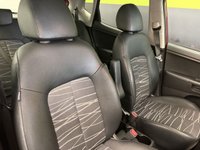 USED 2014 64 KIA VENGA 1.6 3 MPV 5dr Petrol Auto Euro 5 (Sat Nav) (123 bhp) ****LOW LOW MILEAGE****