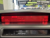 USED 2014 64 KIA VENGA 1.6 3 MPV 5dr Petrol Auto Euro 5 (Sat Nav) (123 bhp) ****LOW LOW MILEAGE****