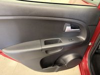 USED 2014 64 KIA VENGA 1.6 3 MPV 5dr Petrol Auto Euro 5 (Sat Nav) (123 bhp) ****LOW LOW MILEAGE****