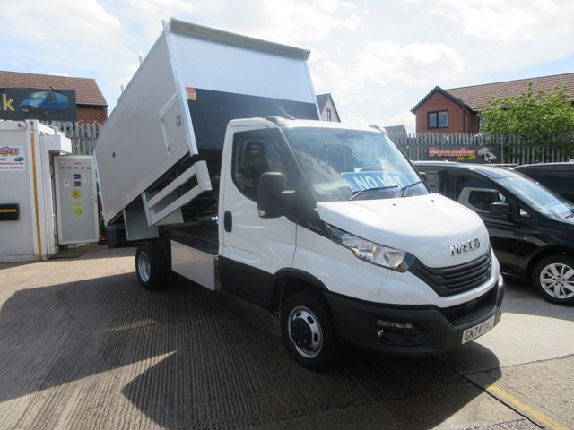 View our IVECO DAILY