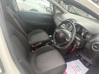 USED 2016 16 FIAT PUNTO 1.2 Pop + Hatchback 5dr Petrol Euro 6 (69 bhp) 7 SERVICE STAMPS! LOVELY EXAMPLE. IDEAL FIRST CAR
