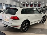 USED 2014 64 VOLKSWAGEN TOUAREG 3.0 TDI V6 BlueMotion Tech R-Line SUV 5dr Diesel Tiptronic 4WD Euro 6 (s/s) (262 ps) 