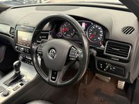 USED 2014 64 VOLKSWAGEN TOUAREG 3.0 TDI V6 BlueMotion Tech R-Line SUV 5dr Diesel Tiptronic 4WD Euro 6 (s/s) (262 ps) 