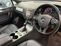 USED 2014 64 VOLKSWAGEN TOUAREG 3.0 TDI V6 BlueMotion Tech R-Line SUV 5dr Diesel Tiptronic 4WD Euro 6 (s/s) (262 ps) 