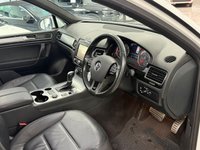 USED 2014 64 VOLKSWAGEN TOUAREG 3.0 TDI V6 BlueMotion Tech R-Line SUV 5dr Diesel Tiptronic 4WD Euro 6 (s/s) (262 ps) 