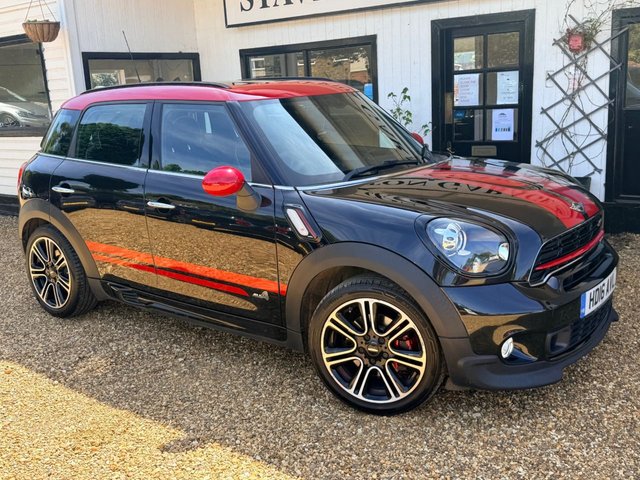 View our MINI COUNTRYMAN