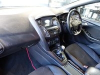 USED 2018 18 FORD FOCUS 1.0T EcoBoost ST-Line X Hatchback 5dr Petrol Manual Euro 6 (s/s) (140 ps) EXCELLENT SERVICE HISTORY + SATELLITE NAVIGATION + BLUETOOTH CONNECTIVITY + HEATED WINDSCREEN + DUAL CLIMATE CONTROL + CRUISE CONTROL + REAR PARKING SENSORS + IN CAR ENTERTAINMENT- CD, USB + DAB RADIO + AM/FM RADIO + MULTI FUNCTION STEERING WHEEL + LANE ASSIST + STOP/START FUNCTION + ELECTRIC FOLDING MIRRORS + ELECTRIC WINDOWS + AUTOMATIC LIGHTS + AIR CONDITIONING + PRIVACY GLASS + 18 INCH ALLOY WHEELS