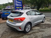 USED 2022 71 FORD FOCUS 2022/71 1.0T EcoBoost MHEV Titanium Hatchback 5dr Petrol Hybrid DCT Euro 6 (s/s) (125 ps), Only one owner from new, Only 21000 miles ************ AUTOMATIC *************