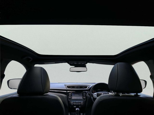 View our NISSAN QASHQAI
