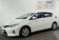 USED 2013 63 TOYOTA AURIS 1.8 VVT-h Icon Hatchback 5dr Petrol Hybrid CVT Euro 5 (s/s) (136 ps) 