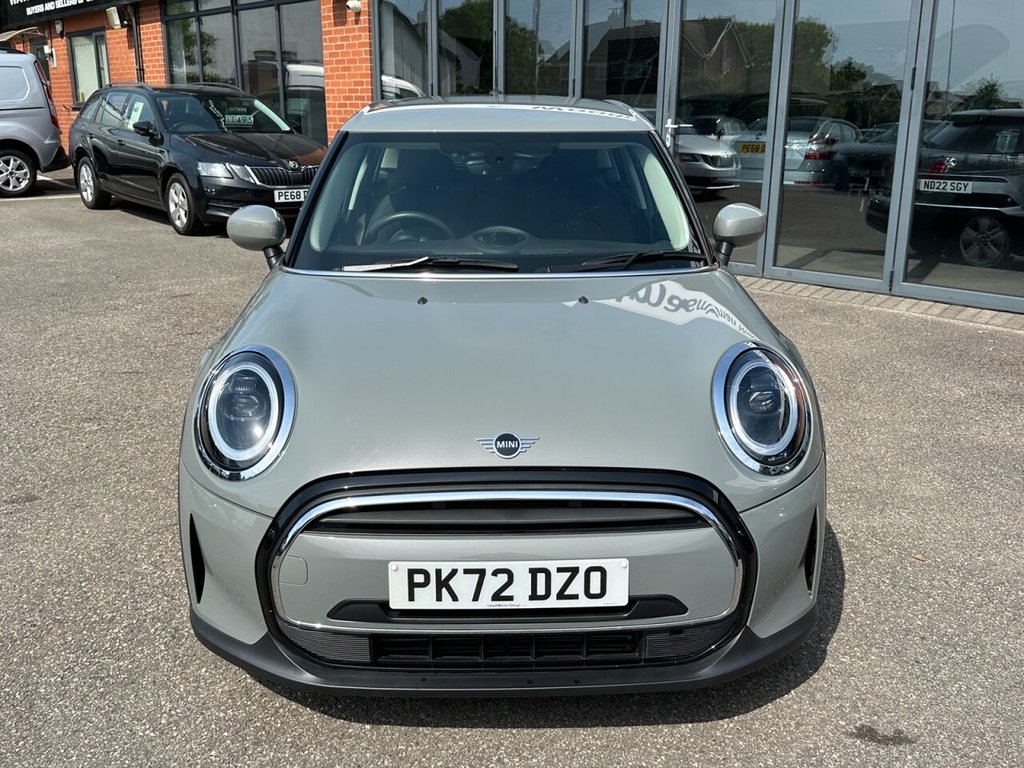 USED 2022 72 MINI HATCH 1.5 Cooper Classic Hatchback 5dr Petrol Steptronic Euro 6 (s/s) (136 ps) Automatic Lovely Spec Ex Cond