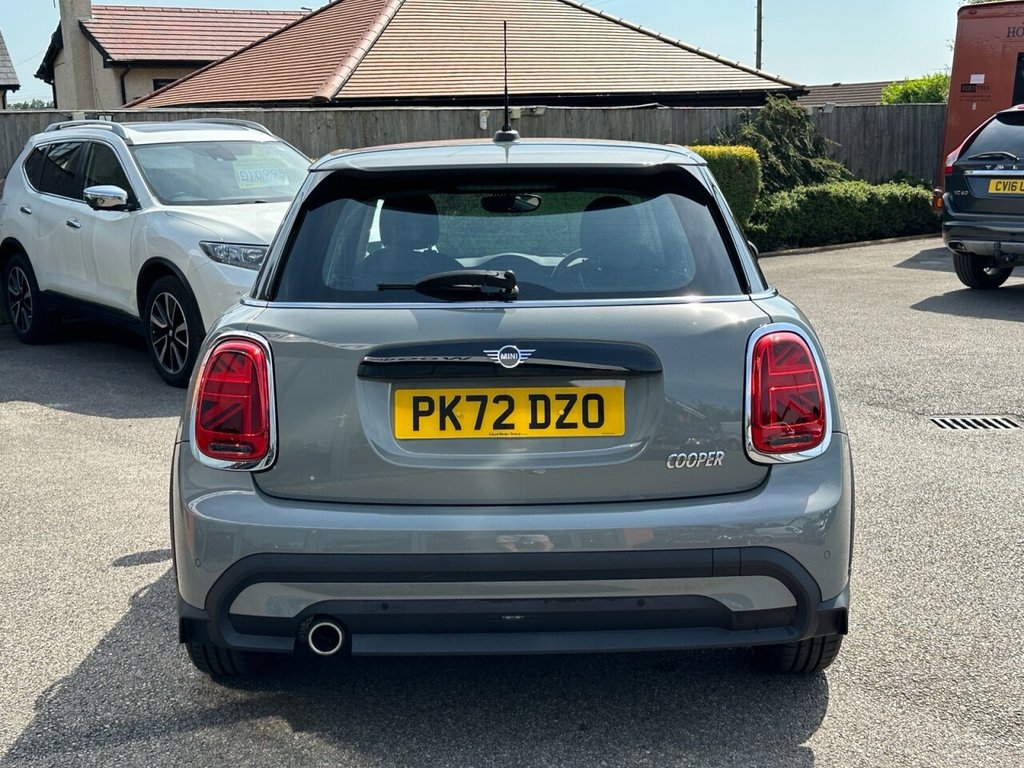 USED 2022 72 MINI HATCH 1.5 Cooper Classic Hatchback 5dr Petrol Steptronic Euro 6 (s/s) (136 ps) Automatic Lovely Spec Ex Cond