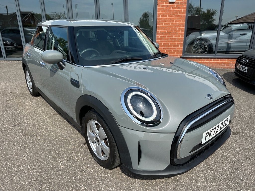 USED 2022 72 MINI HATCH 1.5 Cooper Classic Hatchback 5dr Petrol Steptronic Euro 6 (s/s) (136 ps) Automatic Lovely Spec Ex Cond