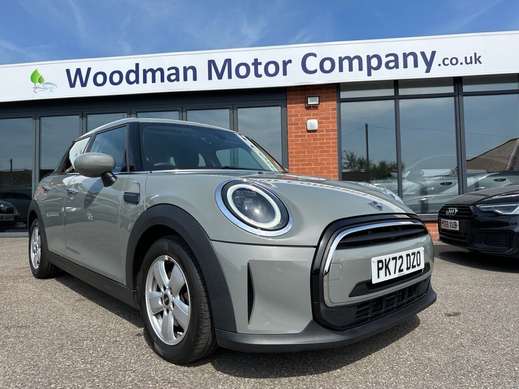 USED 2022 72 MINI HATCH 1.5 Cooper Classic Hatchback 5dr Petrol Steptronic Euro 6 (s/s) (136 ps) Automatic Lovely Spec Ex Cond