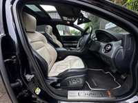 USED 2016 16 JAGUAR XJR 5.0 V8 Saloon 4dr Petrol Auto Euro 6 (s/s) (550 ps) One Former Keeper + FSH