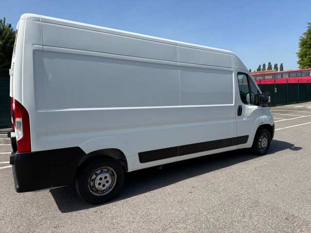 View our CITROEN RELAY