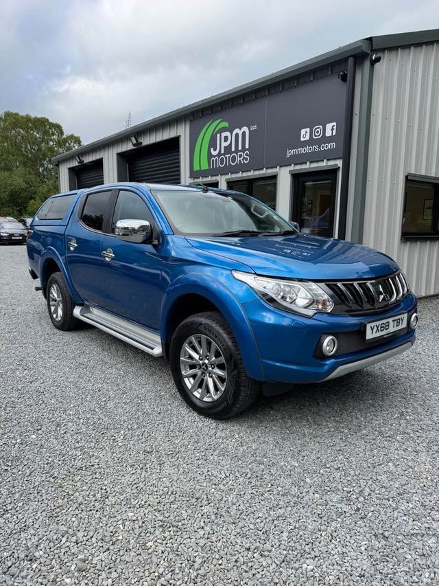 View our MITSUBISHI L200