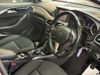 USED 2016 16 INFINITI Q30 1.5d Premium Hatchback 5dr Diesel Manual Euro 6 (s/s) (109 ps) 