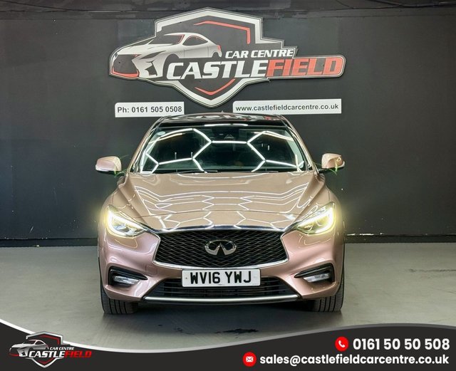 View our INFINITI Q30