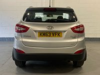 USED 2013 63 HYUNDAI IX35 2.0 CRDi SE SUV 5dr Diesel Manual 4WD Euro 5 (134 bhp) 