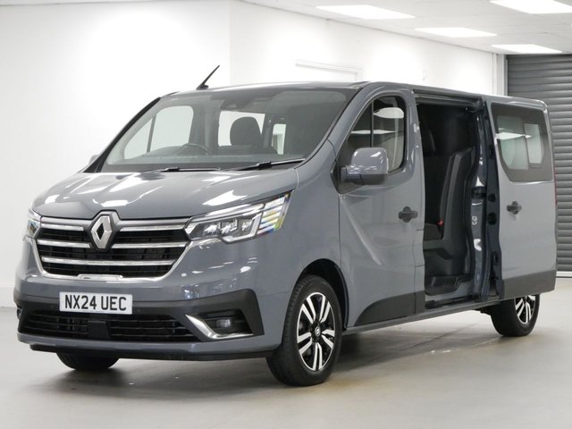 View our Renault Trafic LL30 2.0 B/DCI 150 BHP LONG EXTRA SPORT CREWCAB ( NO VAT )