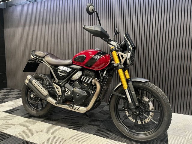 View our TRIUMPH Scrambler 400 X