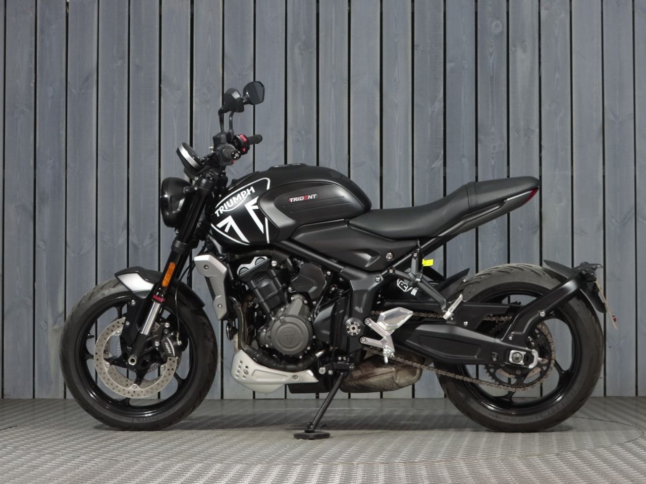 TRIUMPH TRIDENT