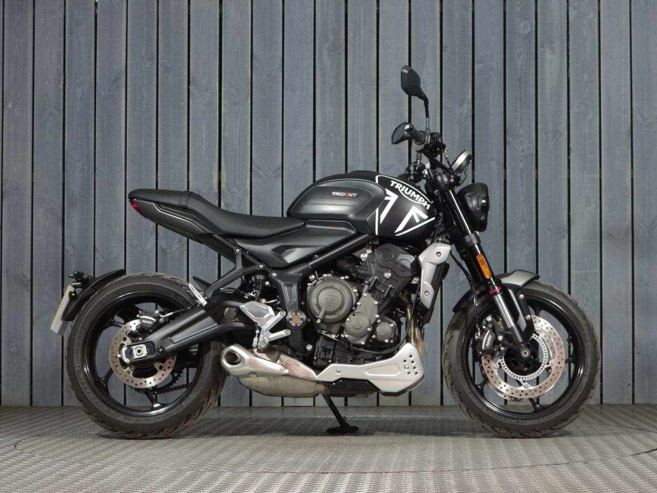 TRIUMPH TRIDENT