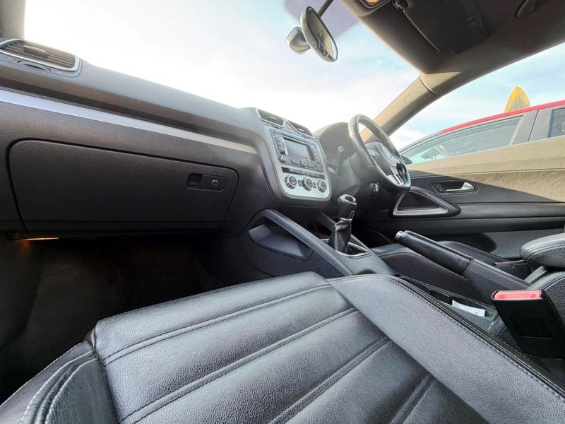 2012 Volkswagen Scirocco in white — photo 9 of 19