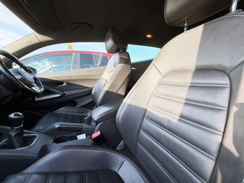 2012 Volkswagen Scirocco in white — photo 8 of 19