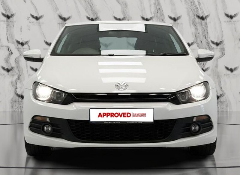 2012 Volkswagen Scirocco in white — photo 2 of 21