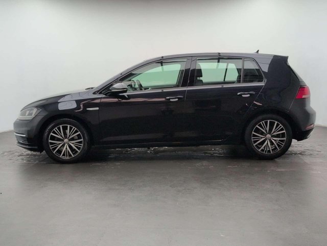 USED 2017 67 VOLKSWAGEN GOLF 1.5 Golf SE Nav TSi Evo 5dr CLICK+COLLECT / HOME DELIVERY
