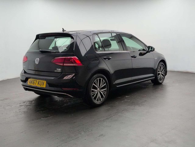 USED 2017 67 VOLKSWAGEN GOLF 1.5 Golf SE Nav TSi Evo 5dr CLICK+COLLECT / HOME DELIVERY
