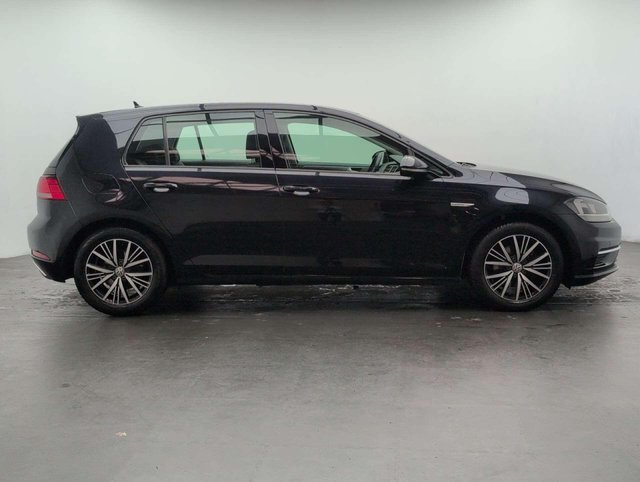 USED 2017 67 VOLKSWAGEN GOLF 1.5 Golf SE Nav TSi Evo 5dr CLICK+COLLECT / HOME DELIVERY