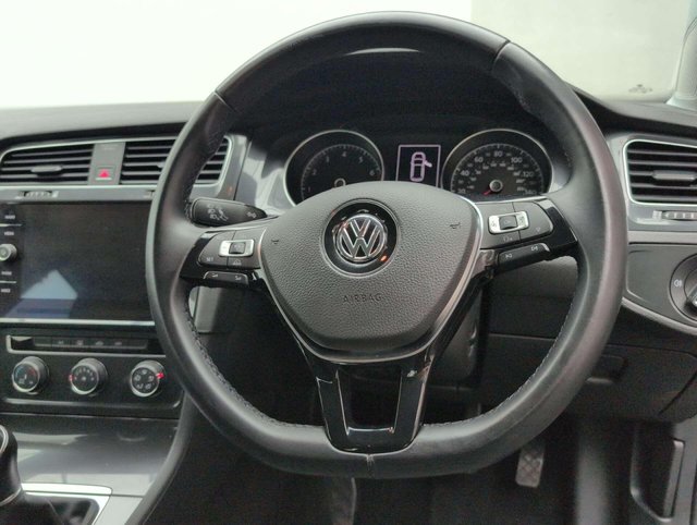 USED 2017 67 VOLKSWAGEN GOLF 1.5 Golf SE Nav TSi Evo 5dr CLICK+COLLECT / HOME DELIVERY