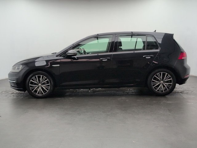 USED 2017 67 VOLKSWAGEN GOLF 1.5 Golf SE Nav TSi Evo 5dr CLICK+COLLECT / HOME DELIVERY