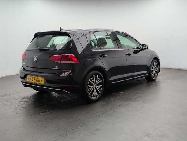 USED 2017 67 VOLKSWAGEN GOLF 1.5 Golf SE Nav TSi Evo 5dr CLICK+COLLECT / HOME DELIVERY