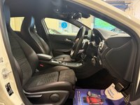 USED 2016 66 MERCEDES-BENZ GLA 2.1 GLA220d AMG Line (Premium) SUV 5dr Diesel 7G-DCT 4MATIC Euro 6 (s/s) (177 ps) 1 PREVIOUS 5 SERVICES TO 33,172