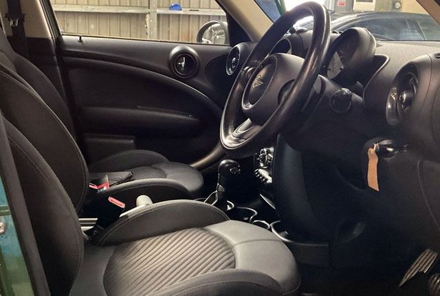 View our MINI COUNTRYMAN