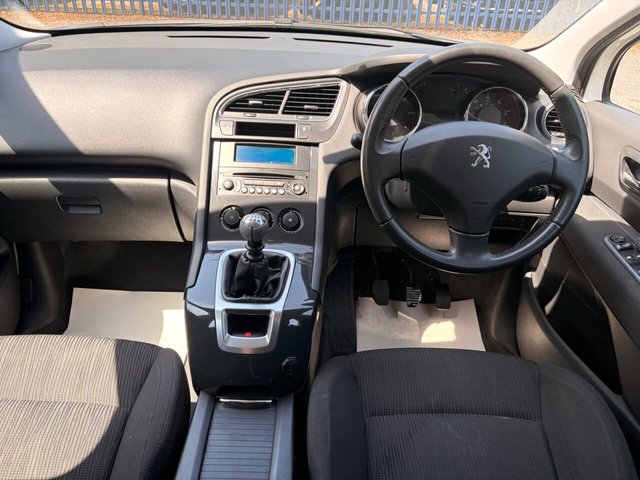 View our PEUGEOT 5008