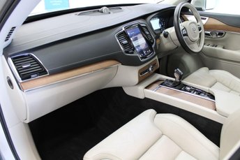 View our VOLVO XC90