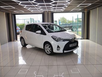 2015 TOYOTA YARIS