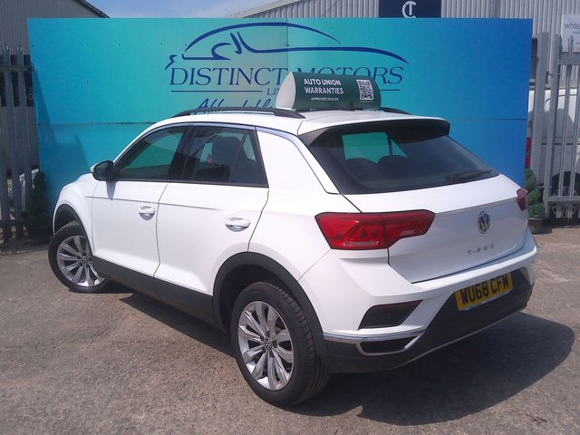 View our VOLKSWAGEN T-ROC